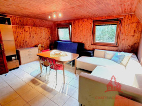 10-duchonka-chata-predaj-pohlad-obyvacka