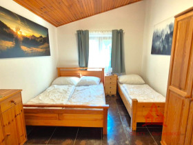 17-duchonka-chata-predaj-spalna-na-poschodi-1