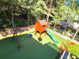 8-duchonka-chata-predaj-ihrisko-detsky-kutik-v-prirode